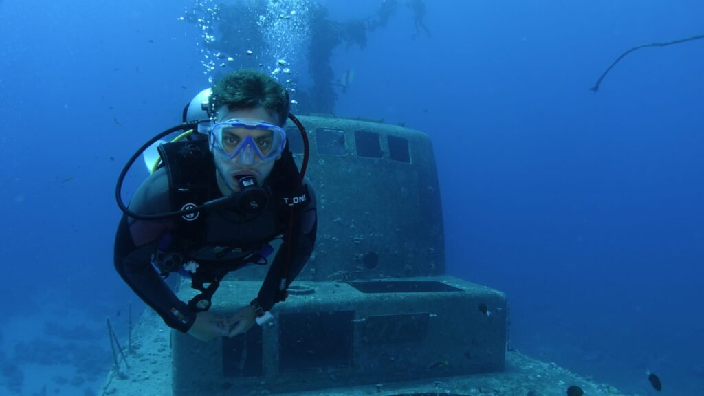 Satil wreck dive Eilat — sunken Israeli Navy missile boat